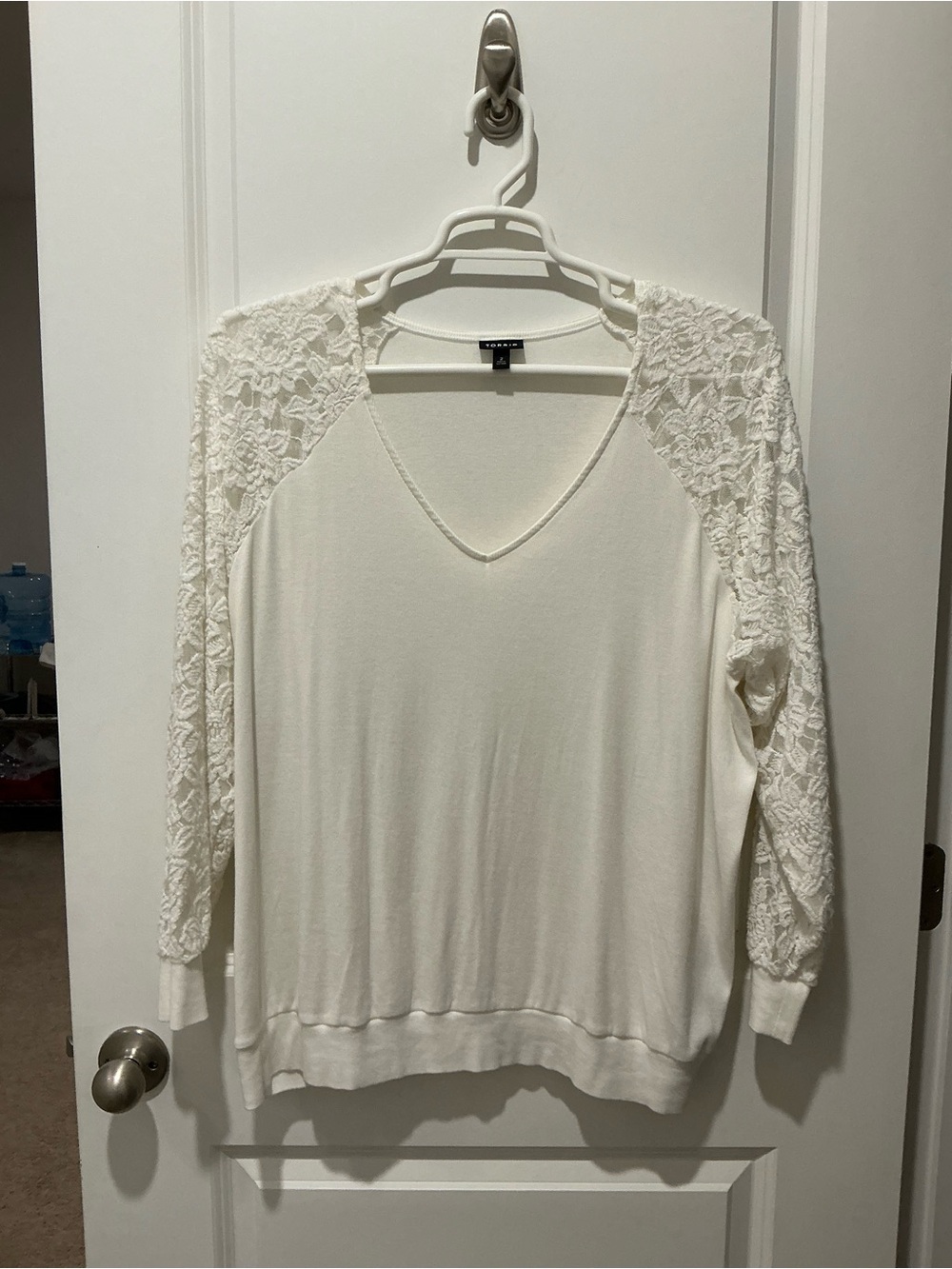 torrid Cream Lace-Sleeve V-Neck Pullover